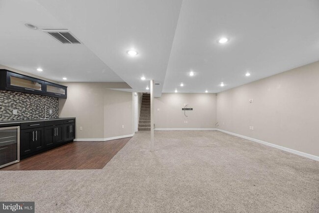 Building Photo - 6505 Panorama Dr