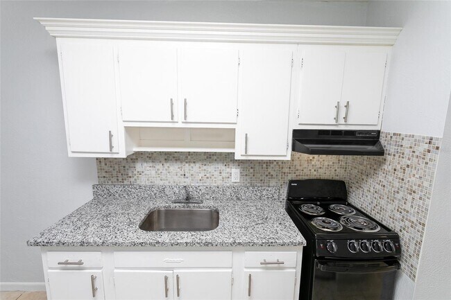 Building Photo - 1215 10th St