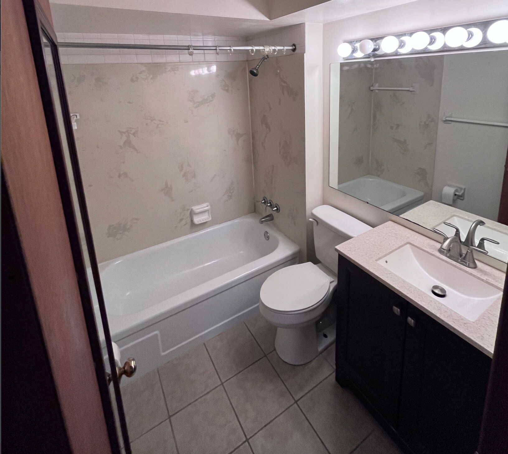 Bathroom - 1271 Hunter Ave
