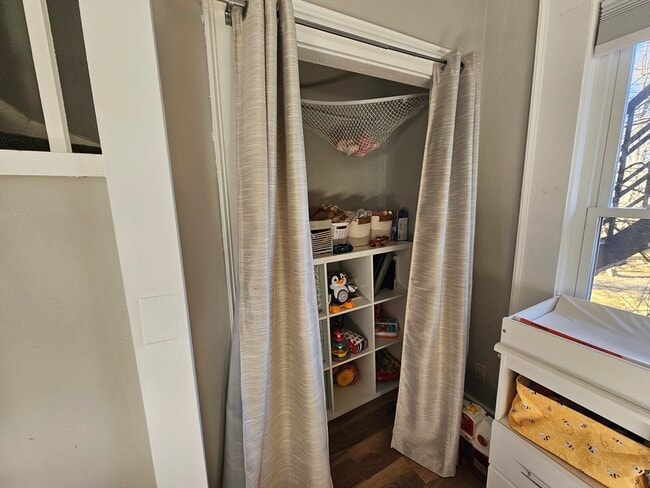 Building Photo - 32 Main St