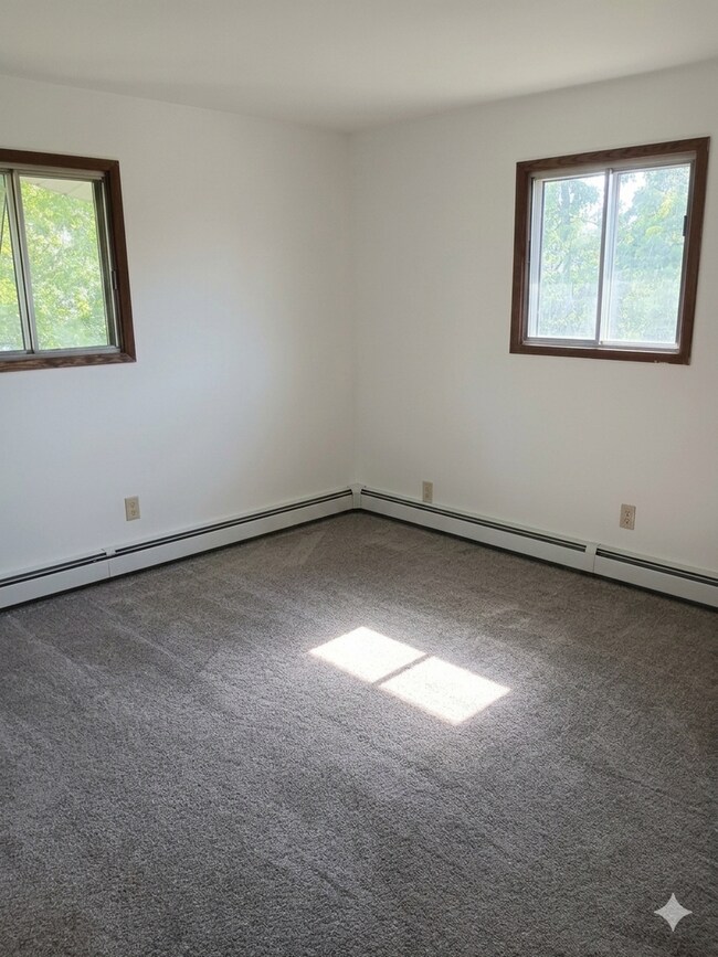 Building Photo - Coming Soon: Spacious 2BR Apartment | Heat Included | Kenosha