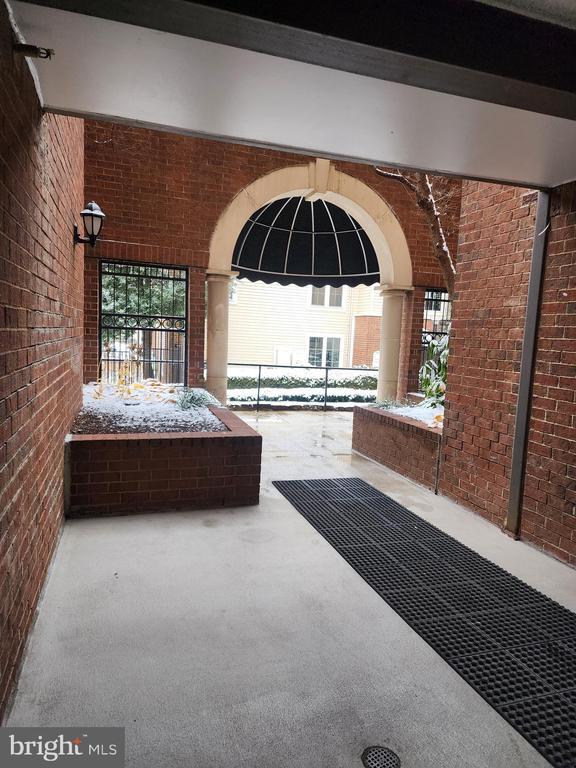 Building Photo - 1504 Lincoln Way