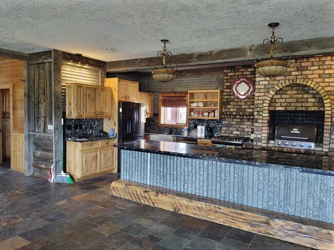 Building Photo - 256 E Fork Big Sandy Rd