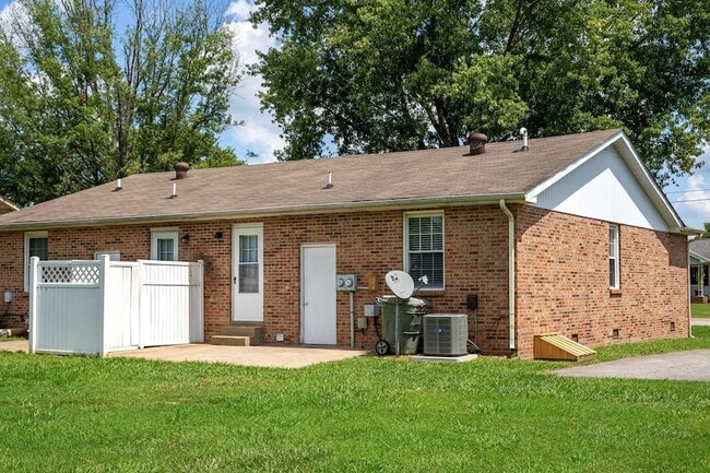 Building Photo - 1190 Meadowview Dr