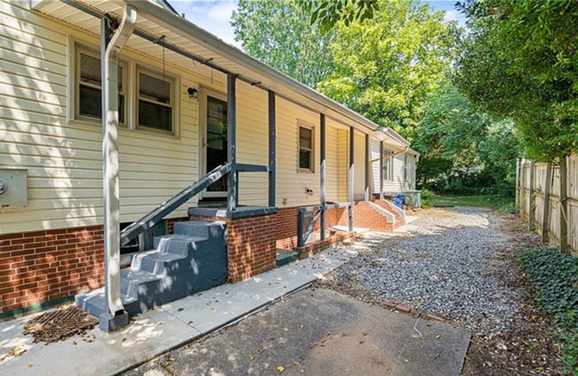 Building Photo - 3/ 2 Home for Rent