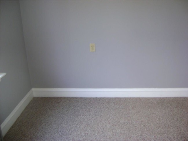 Building Photo - 33 Gaspee Point Dr