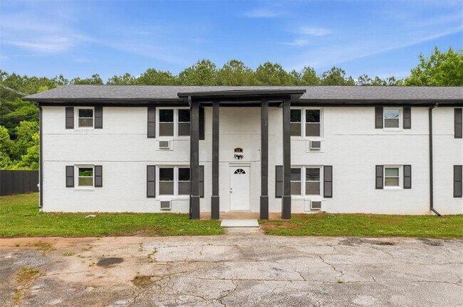 Building Photo - 610 N College Dr