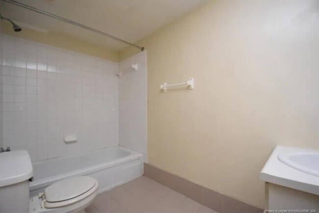 Building Photo - 629 Gable Ct