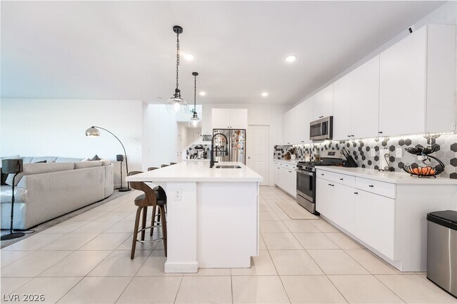 Building Photo - 720 Emerson Creek Ct