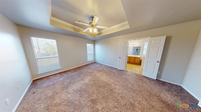 Building Photo - 601 Cattail Cir