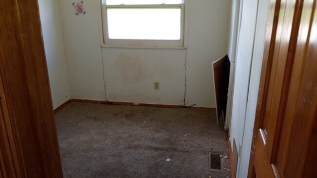 Building Photo - 710 Mill St