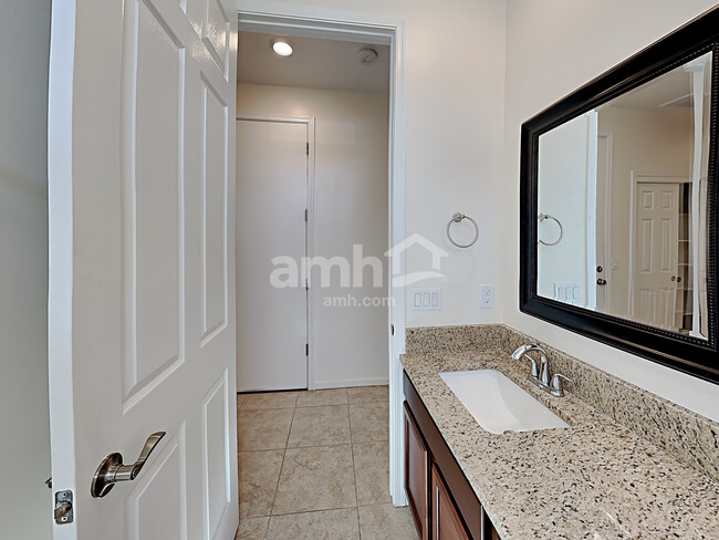 Building Photo - 6872 Corte Casa Elegante