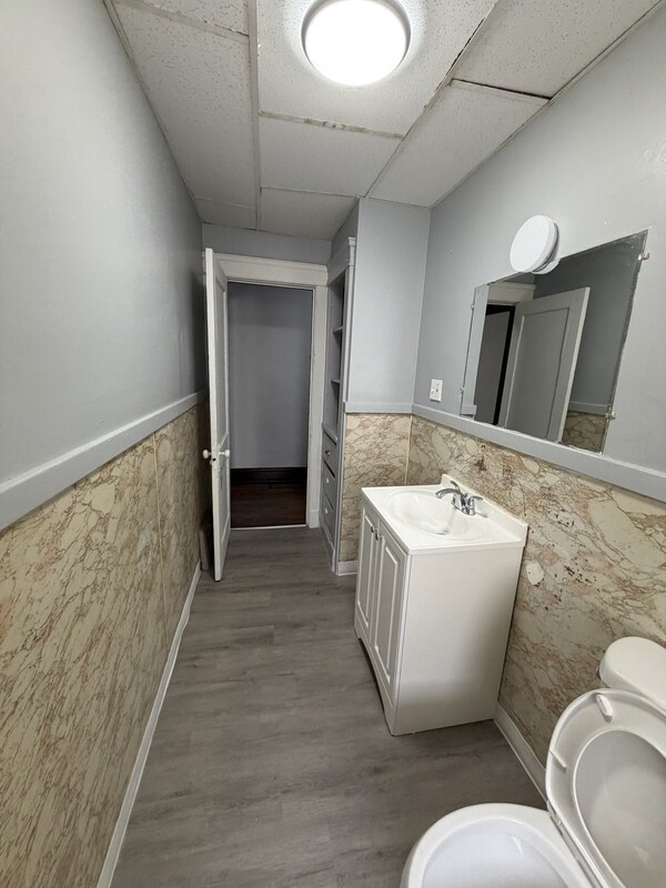 Building Photo - 1557 Cohassett Ave