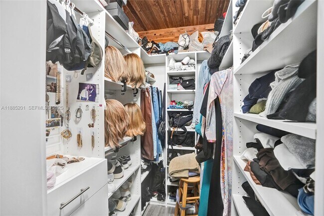 Building Photo - 3784 Sheridan Ave