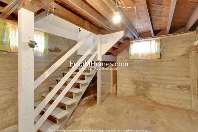 Building Photo - Charming Portsmouth Gem! W/D Included!