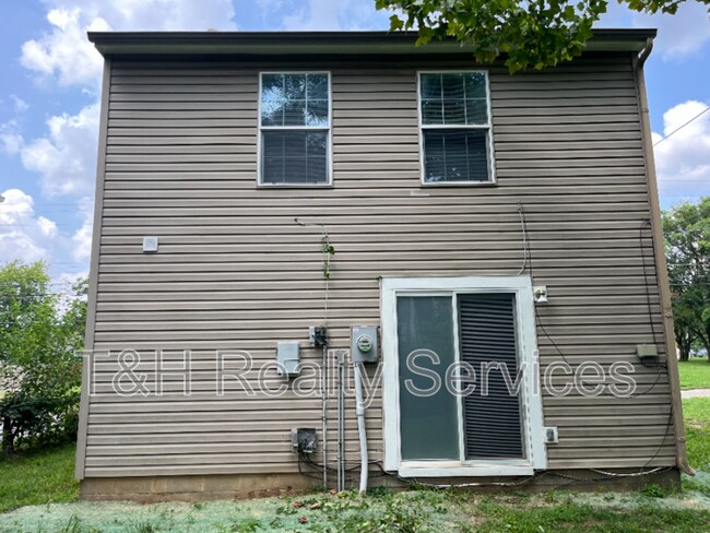 Building Photo - 1325 Charles St