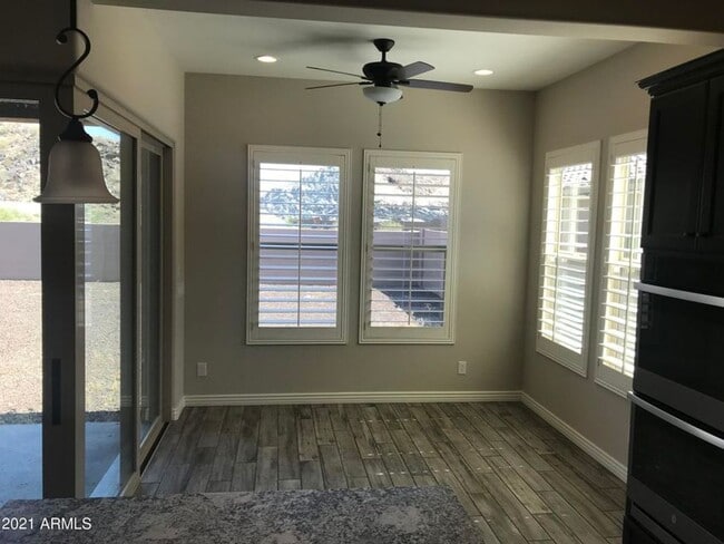 Building Photo - Beautiful Foothills 4 Bed and 3 Bath