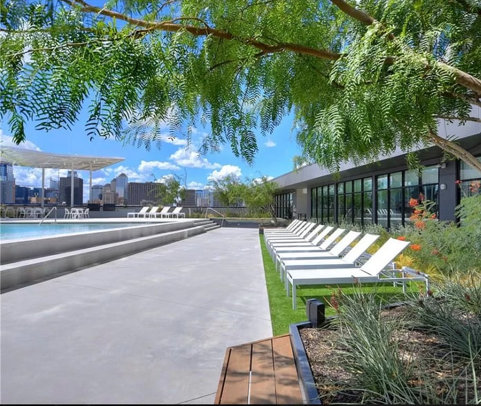 Building Photo - 800 Embassy Dr