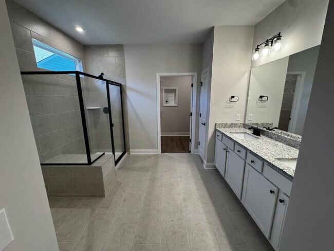 Building Photo - Home for Rent