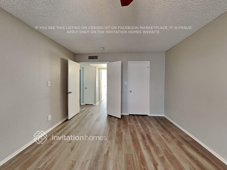 Building Photo - 5326 W Purdue Ave