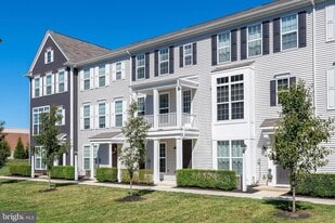 Building Photo - 608 Mayer Pl