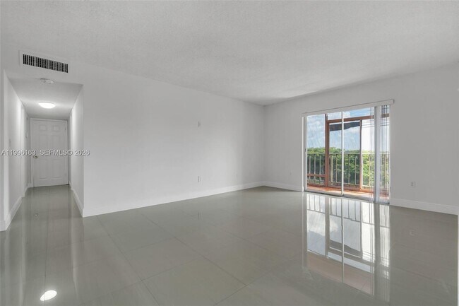 Building Photo - 6130 W 19th Ave