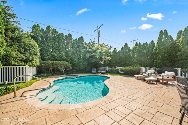 Building Photo - 118 Beacon Blvd