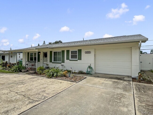 Building Photo - 10904 Temple Ave