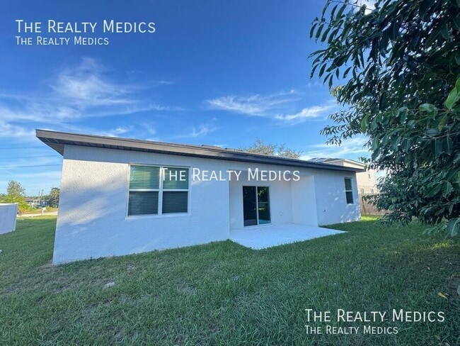 Building Photo - 304 Big Sioux Ln