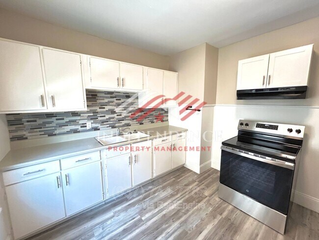 Building Photo - 2806 S Smithville Rd