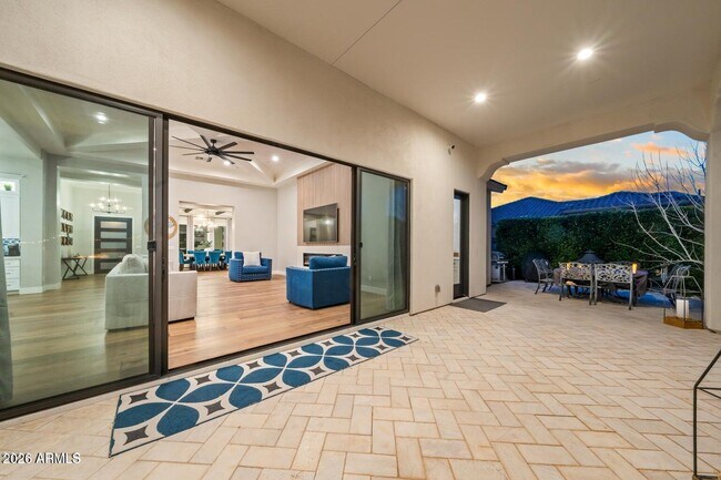 Building Photo - 5348 W Encanto Verde