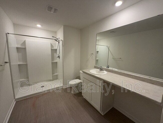 Building Photo - 4360 Jitterbug St