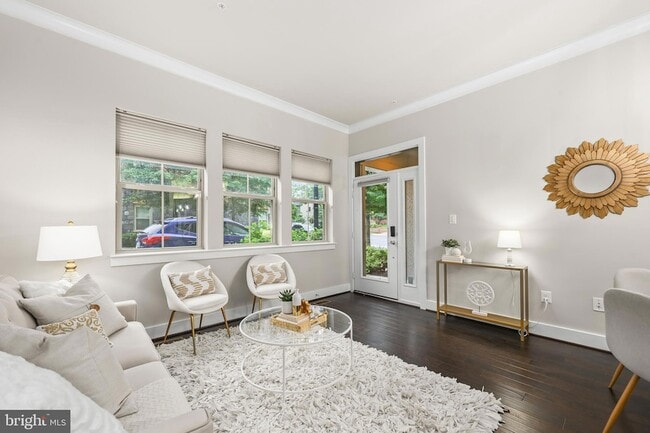 Building Photo - 1334 S Quinn St