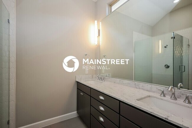 Building Photo - 3 Bedroom Pet-Friendly Home in Houston, TX with Main Street Renewal