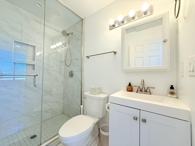 Building Photo - 64281 Spyglass Ave