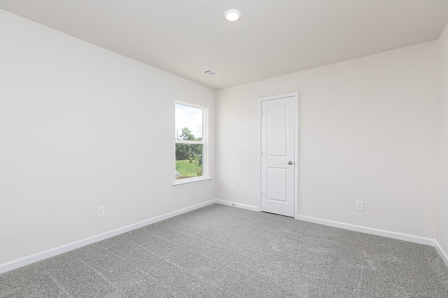 Building Photo - 606 Slate Rd