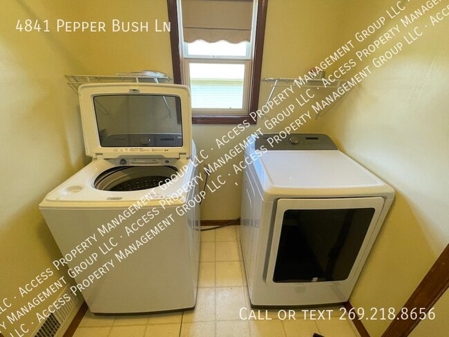 Building Photo - 4841 Pepper Bush Ln