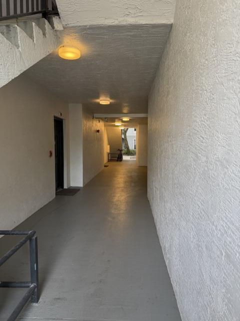 Building Photo - 5016 Lantana Rd