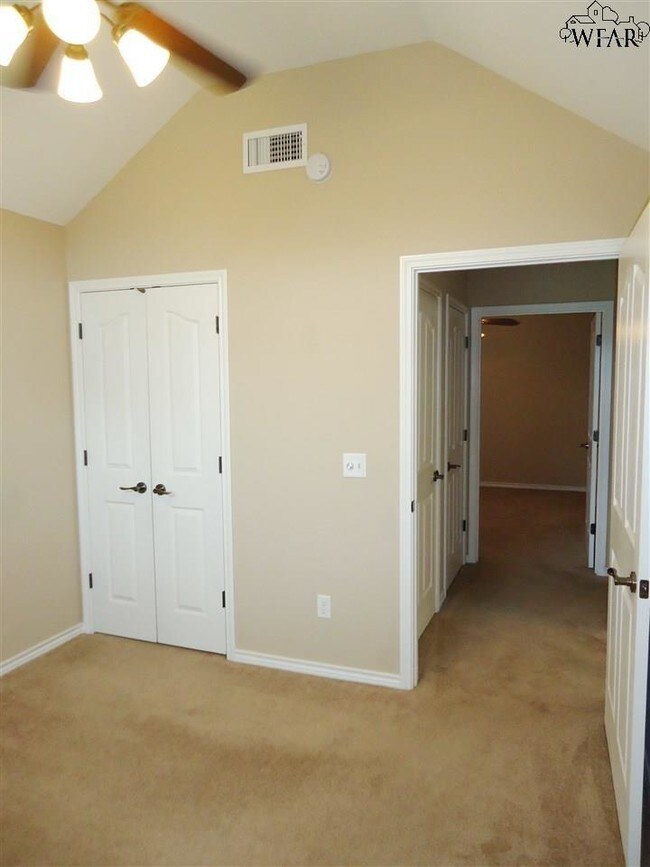 Building Photo - 4823 Belair Blvd