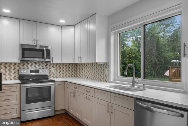 Building Photo - 7193 Talisman Ln