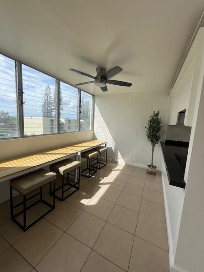 Building Photo - Mililani Town 2 bed/1 bath Apartment