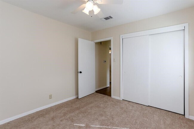 Building Photo - 6630 Neff St