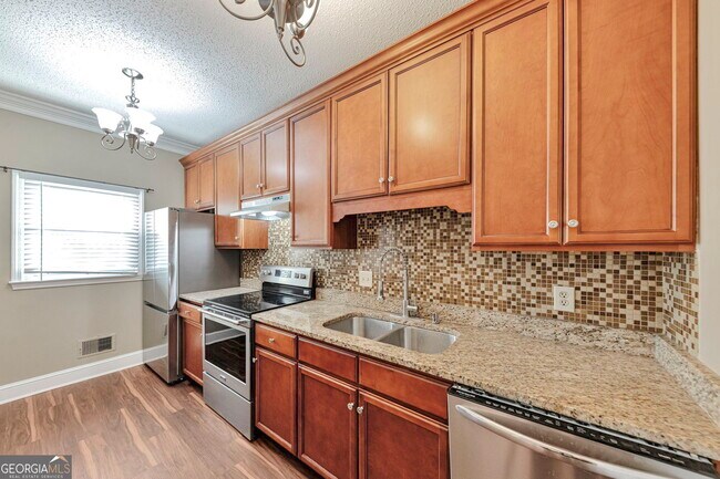 Building Photo - 260 Manning Rd SW