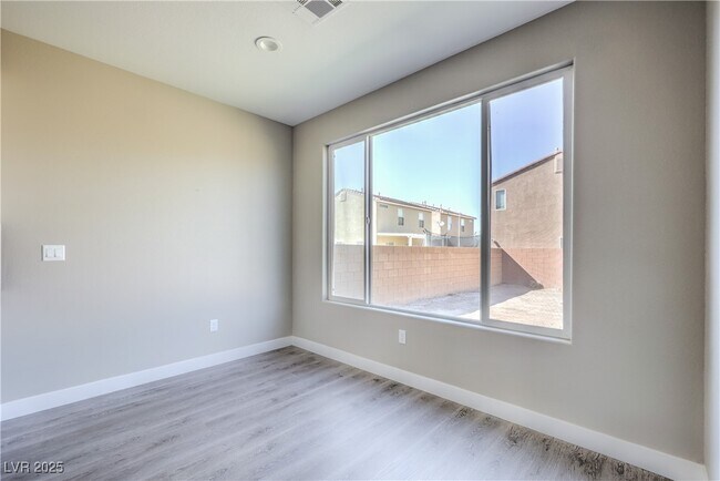 Building Photo - 3718 Paseo de Paz Ave