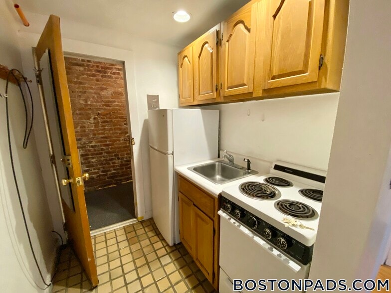 Building Photo - 55 S Huntington Ave