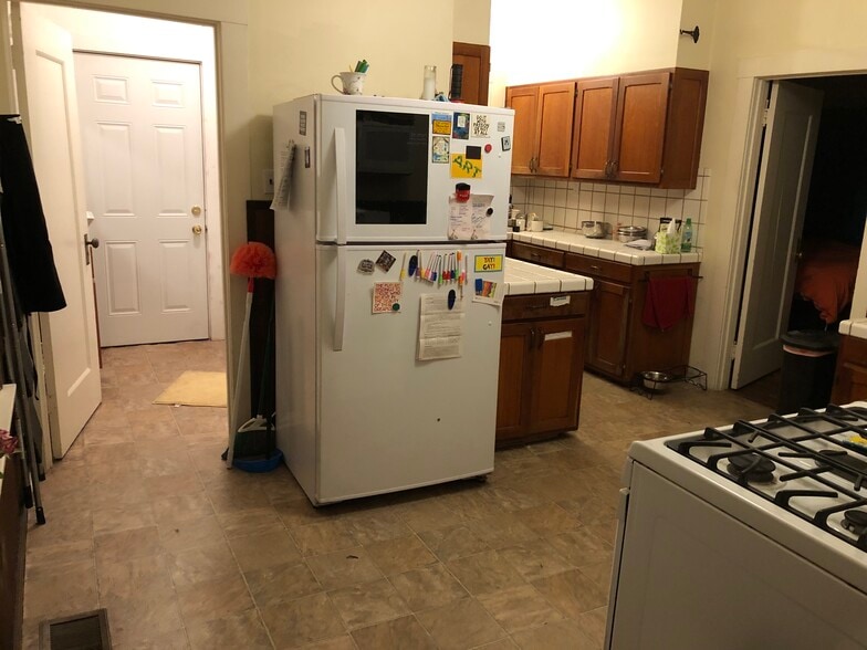 Building Photo - 3042 Halcyon Ct