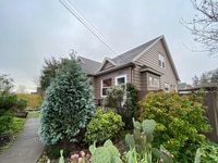 Building Photo - Lovely 1Bd + 1Ba in NE Portland!! Biker’s Paradise Near Mississippi Ave!!