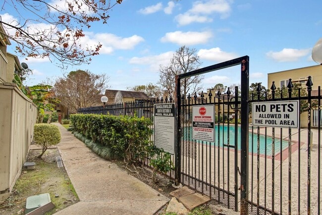 Building Photo - 3632 Ocee St