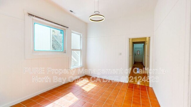 Building Photo - 28 Cunningham Pl