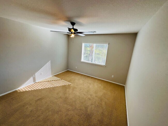 Building Photo - Oversized 5 bedroom Copper Canyon Murrieta...